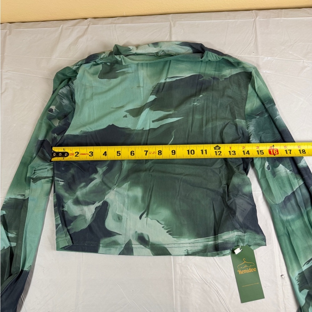 Mido Artistic Green Long Sleeve Tee - Picture 4 of 6